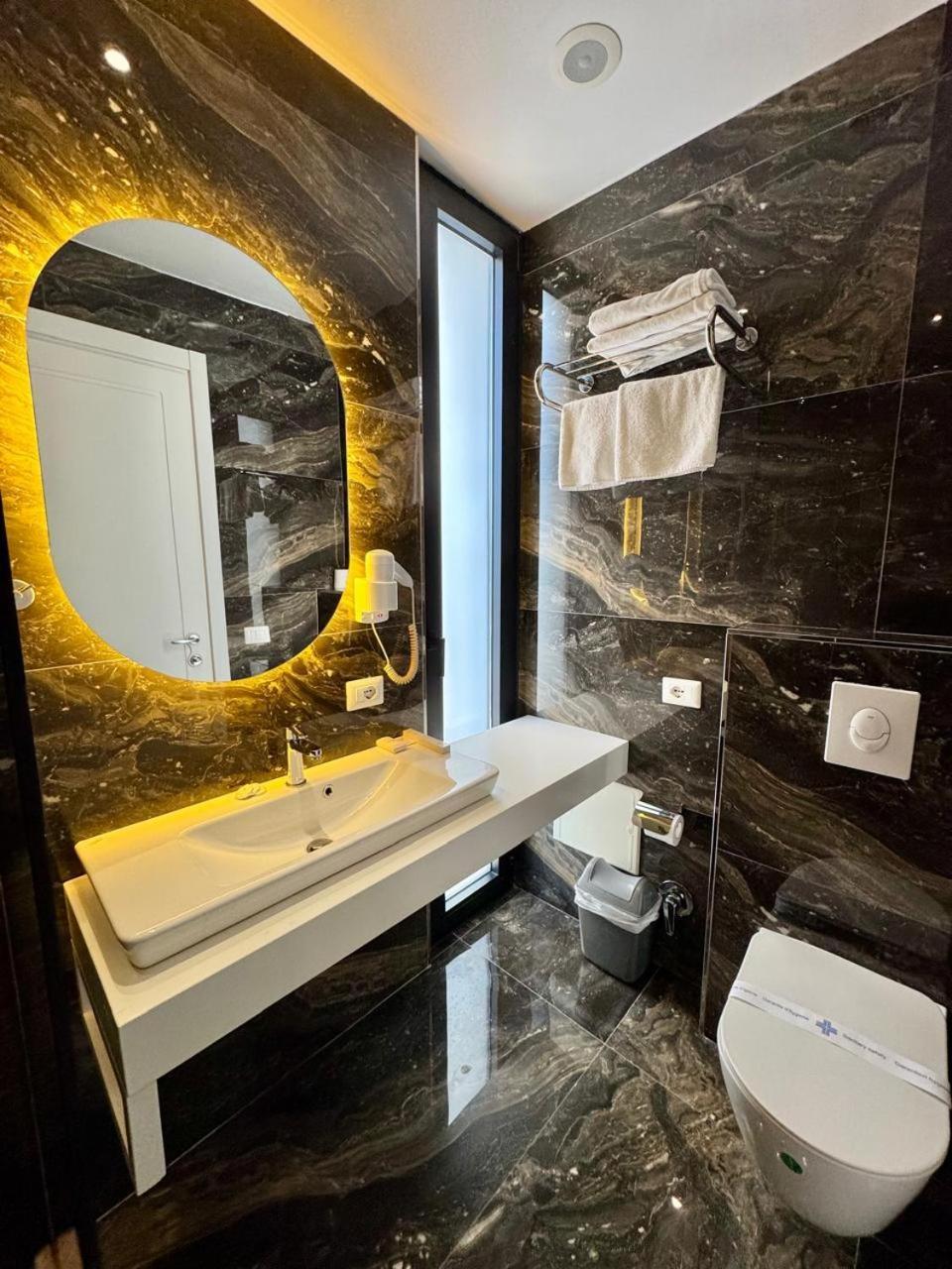 Deluxe Double or Twin Room Pool View,1632318574:JPEG